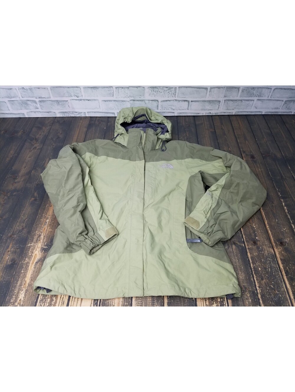 The North Face HYVENT Waterproof Full Zip Jacket Green Women's Size Large L